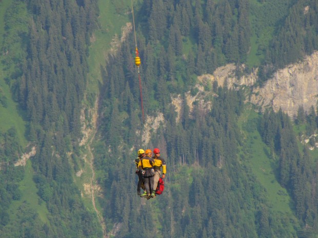 Heli transport to a rescue site